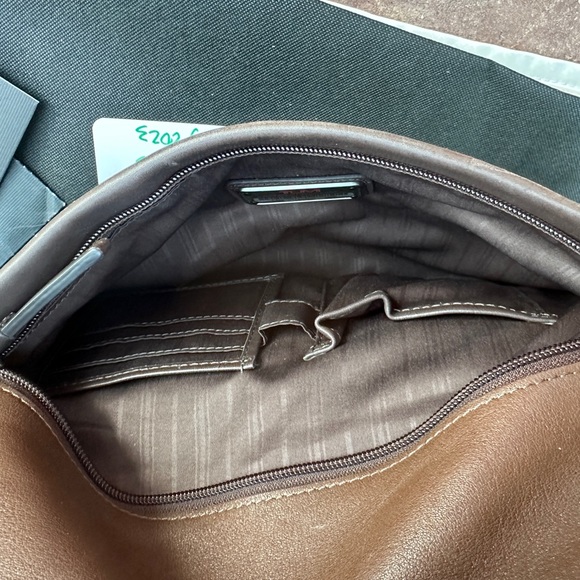 Tumi shoulder bag - Picture 15 of 16